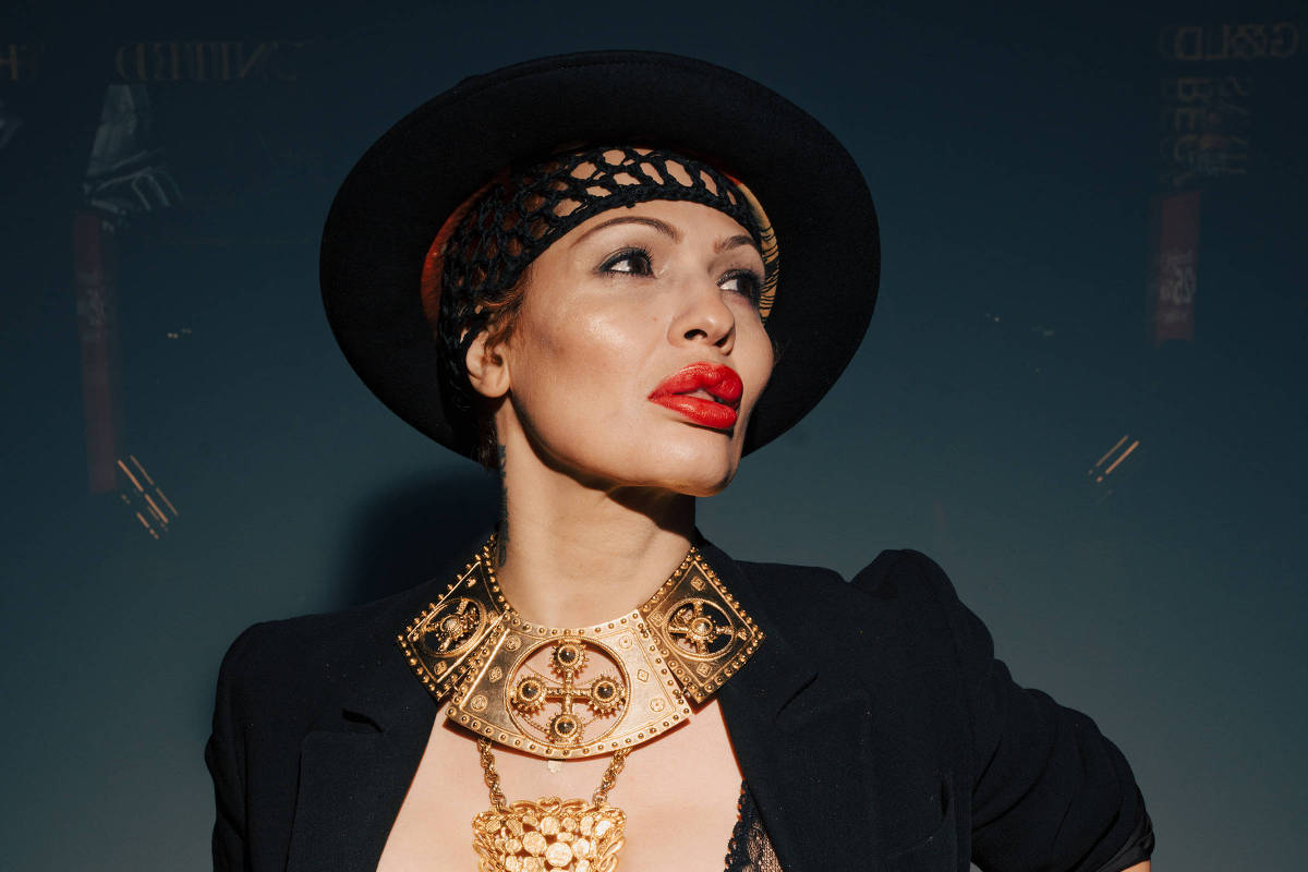 Fãs de Madonna defendem cantora de atraso em show e explicam a sua paixão