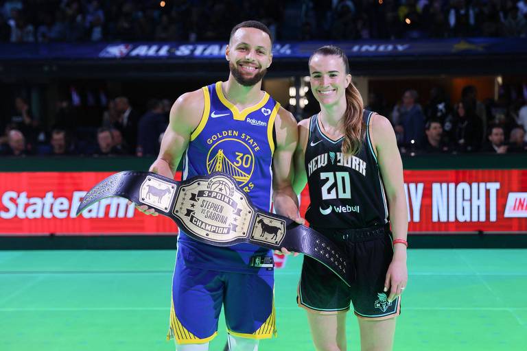 Curry supera Sabrina Ionescu em histórica competição de arremessos de três pontos