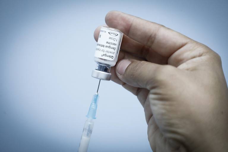 Ministério da Saúde envia segunda remessa de vacinas contra dengue a sete estados