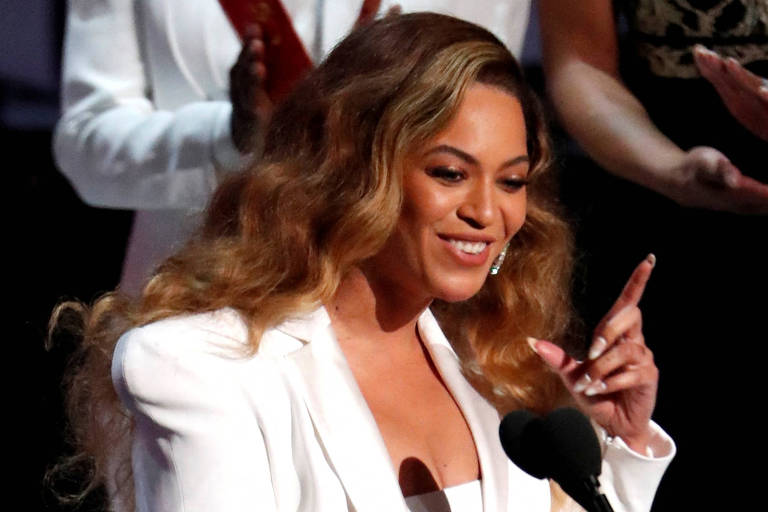 Beyoncé se torna primeira mulher negra a liderar as paradas de country nos EUA