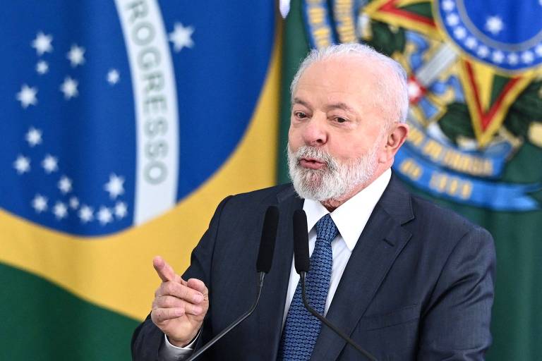 O presidente Lula discursa no Palácio do Planalto, em Brasília