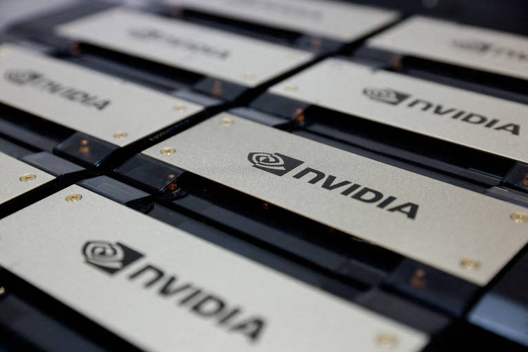 Demanda de empresas de IA faz Nvidia levar até 210 dias para entregar chips, diz diretor