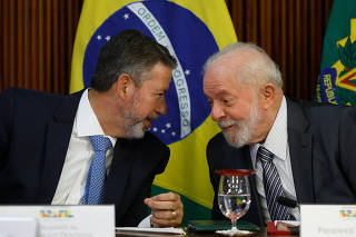 Arthur Lira ao lado do presidente Lula em Brasília