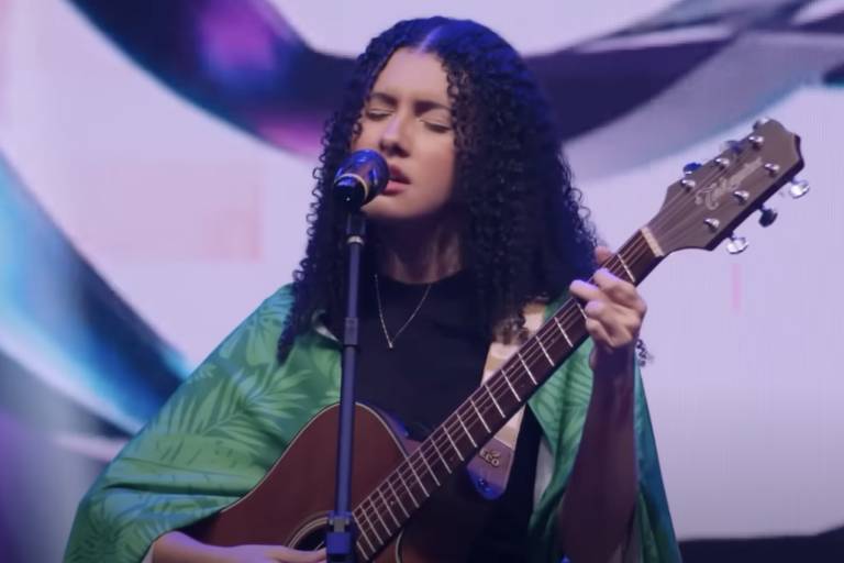 Aymeê Rocha viraliza com música sobre exploração sexual de crianças na Ilha de Marajó (PA)
