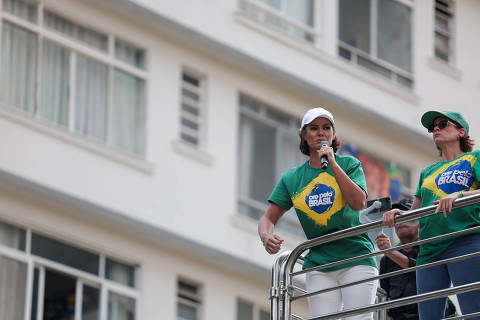 Michelle fala de injustiças contra Bolsonaro e chora em discurso na Paulista