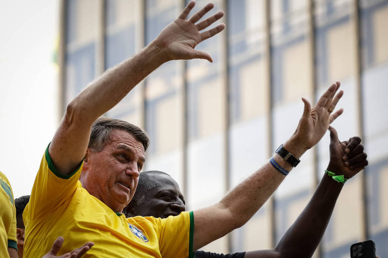 Quaest: 53% acham que Bolsonaro não está sendo perseguido