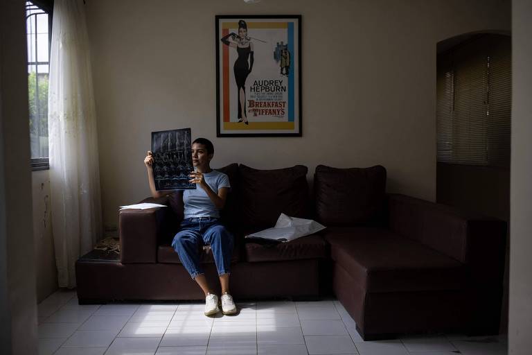 Pacientes com esclerose múltipla na Venezuela têm que escolher entre migrar ou morrer