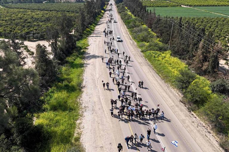 Familiares de reféns fazem marcha de 4 dias em Israel diante de possível trégua