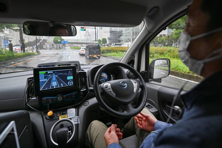 Nissan promete lançar táxi sem motorista no Japão em 2027