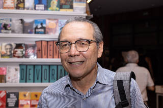 Cadão Volpato faz lançamento do livro 