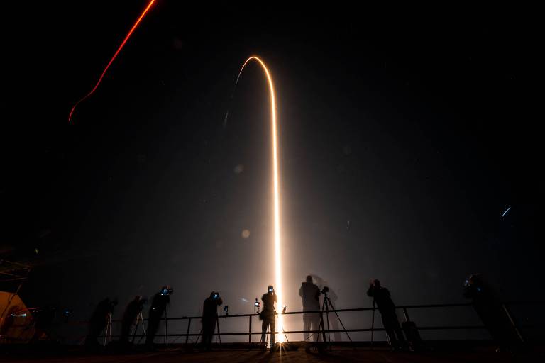 SpaceX lança oitava tripulação para missão espacial de longa duração