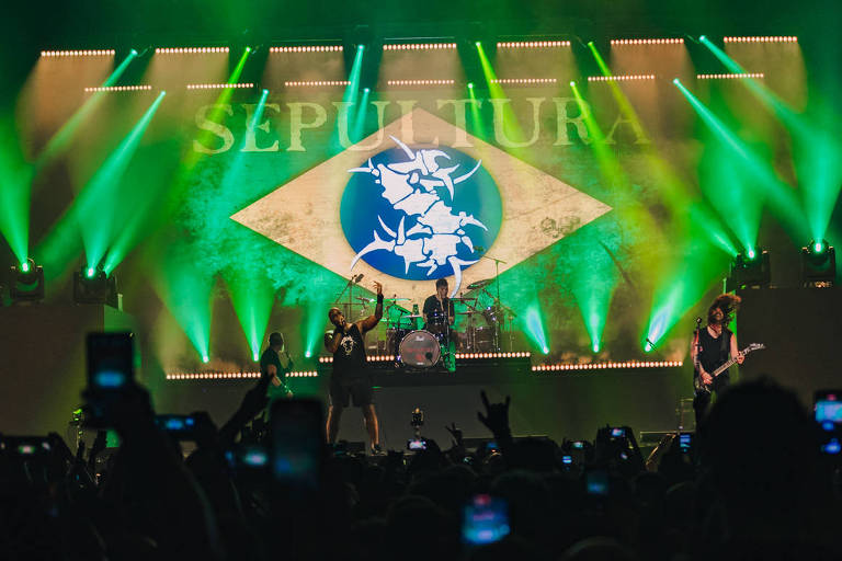 Sepultura abre turnê de despedida em BH e mostra razão de sua longevidade