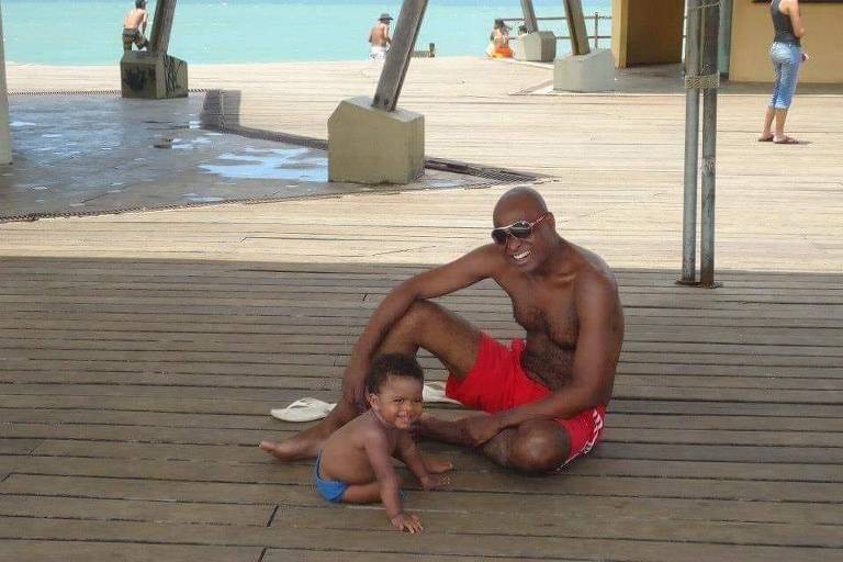 Evaldo Rosa foi assassinado por militares do Exército em 2019. Deixou a esposa Luciana Nogueira e o filho Davi Bruno