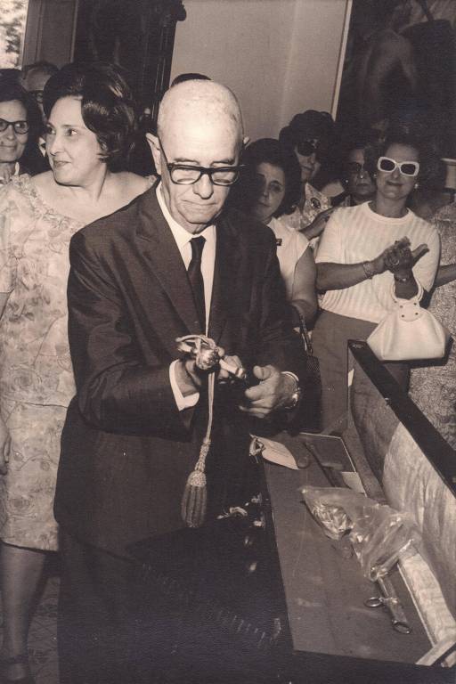 Cerimônia de doação da espada do general Olympio Mourão Filho e inauguração da sala 31 de Março no museu Mariano Procópio, em Juiz de Fora (MG)