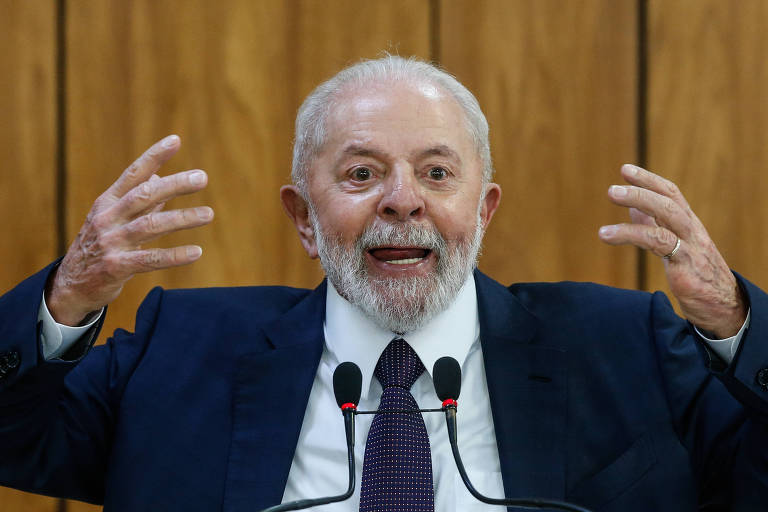 Lula diz que Campos Neto mantém taxa de juros alta por teimosia e que contribui para o atraso do país