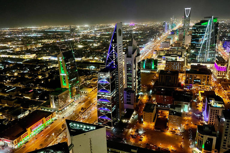 Vista dos arranha-céus no centro de Riad, capital da Arábia Saudita