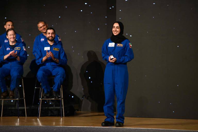 Nora Almatrooshi se tornou a primeira mulher astronauta árabe graduada em um programa da Nasa