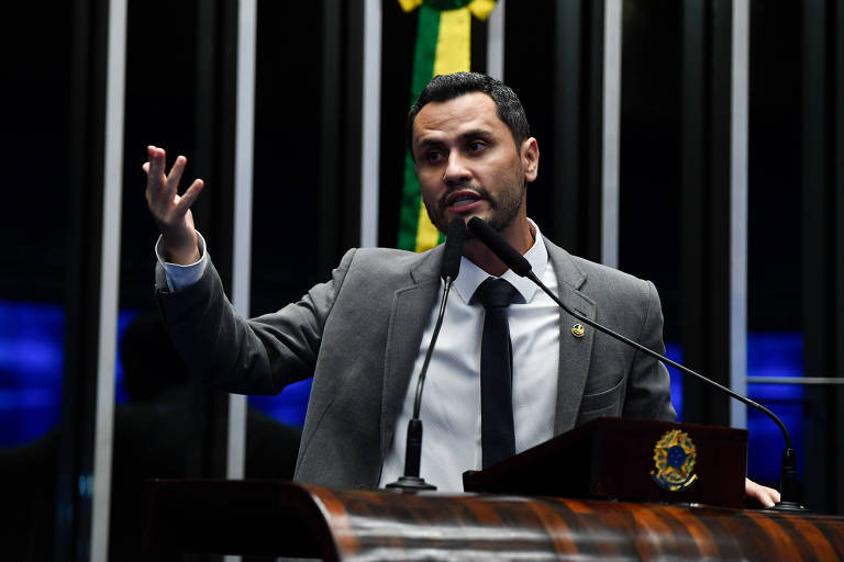 Projeto que criminaliza alteração na bandeira do Brasil avança no Senado