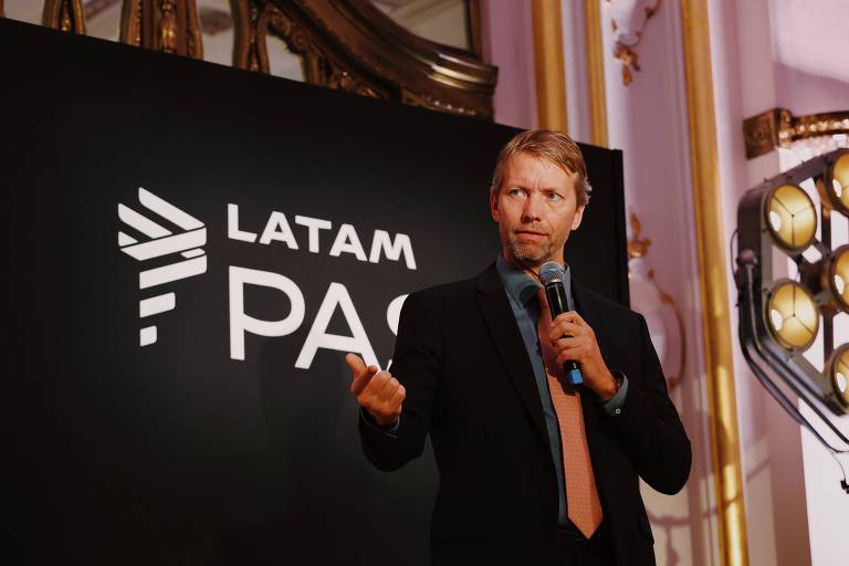 Gerome Cardier, CEO da Latam Brasil, em evento que lançou as categorias Black e Platinum vitalícias para clientes selecionados, no Theatro Municipal de São Paulo