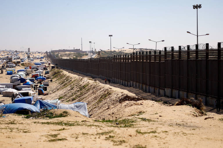 Egito se vê diante de provável invasão israelense em Rafah e já planeja abrigo para refugiados