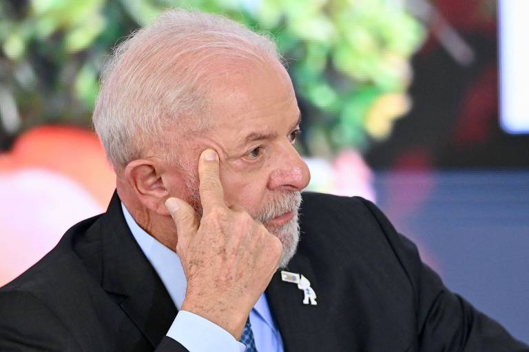 Lula defende que Robinho cumpra pena por estupro: 'Cria vergonha'