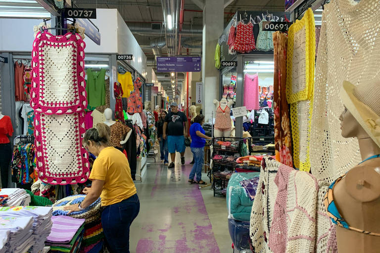 O shopping Feira da Madrugada é um dos maiores espaços de vendas da América Latina