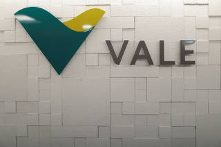 FILE PHOTO: The logo of Vale SA is pictured in Rio de Janeiro