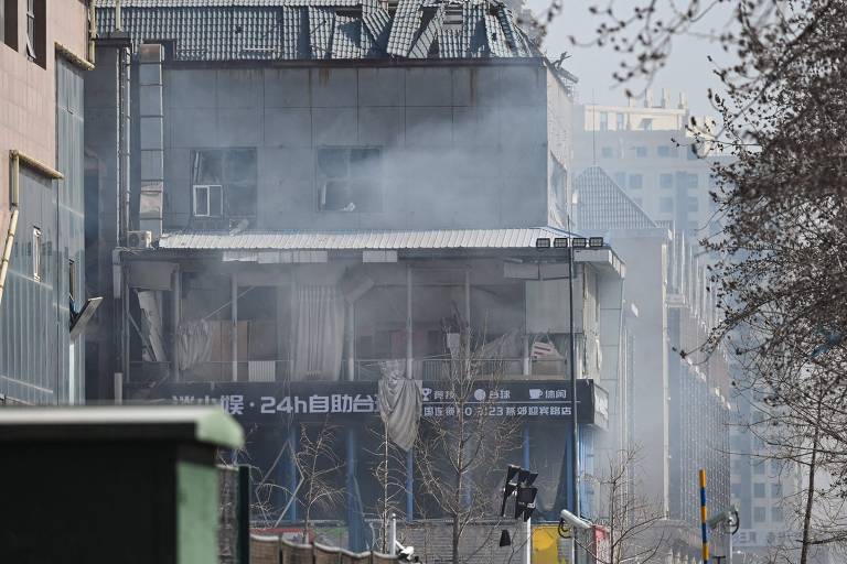 Explosão em restaurante na China deixa 2 mortos; veja vídeo