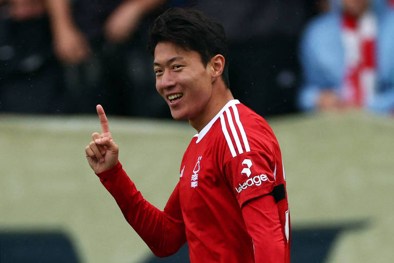 Sul-coreano Hwang Ui-jo durante amistoso entre Notts County e Nottingham Forest 