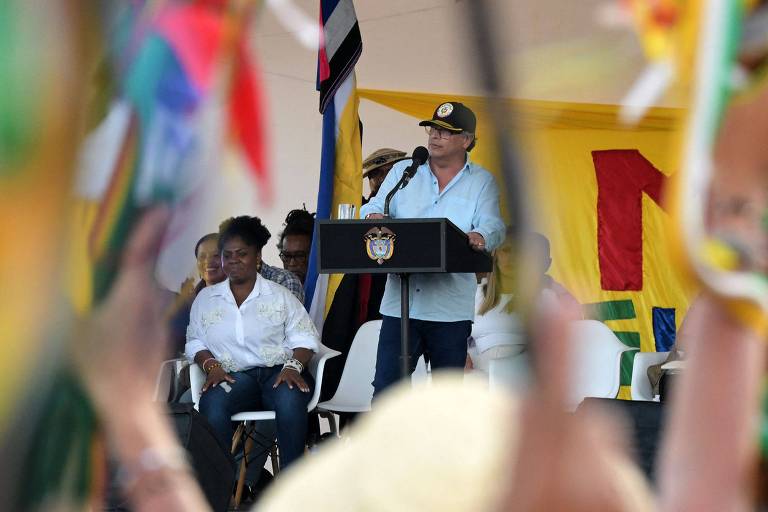 Com reformas estagnadas, Petro propõe nova constituinte na Colômbia