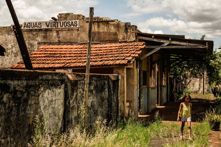 Imóveis existentes no complexo da estação ferroviária Águas Virtuosas, em Altinópolis, que integrava a companhia São Paulo-Minas