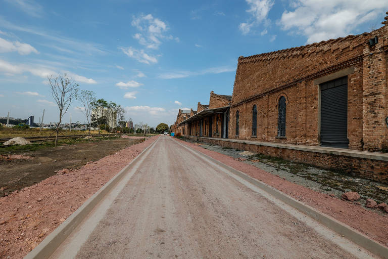 Plataforma do antigo complexo da Fepasa em Jundiaí, que foi restaurada