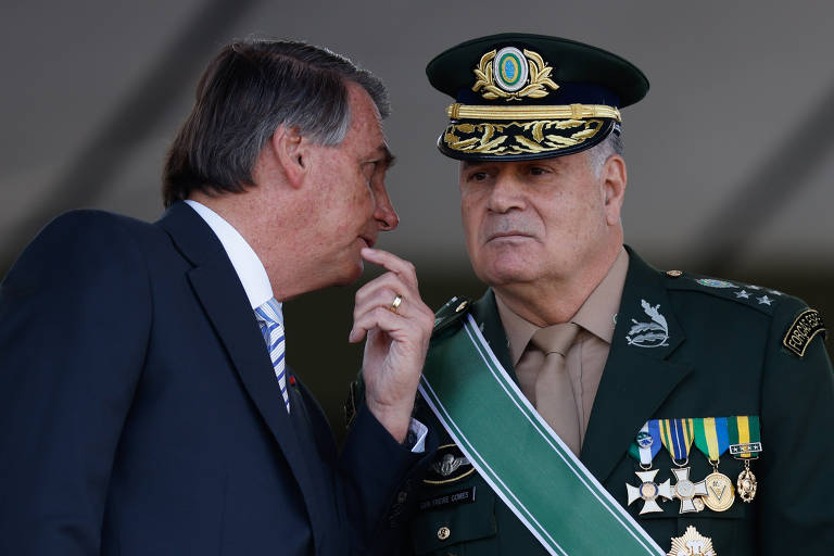 Freire Gomes (dir.), então comandante do Exército, teria ameaçado prender Bolsonaro caso o ex-presidente tentasse um golpe, afirmou Baptista Júnior (Aeronáutica)