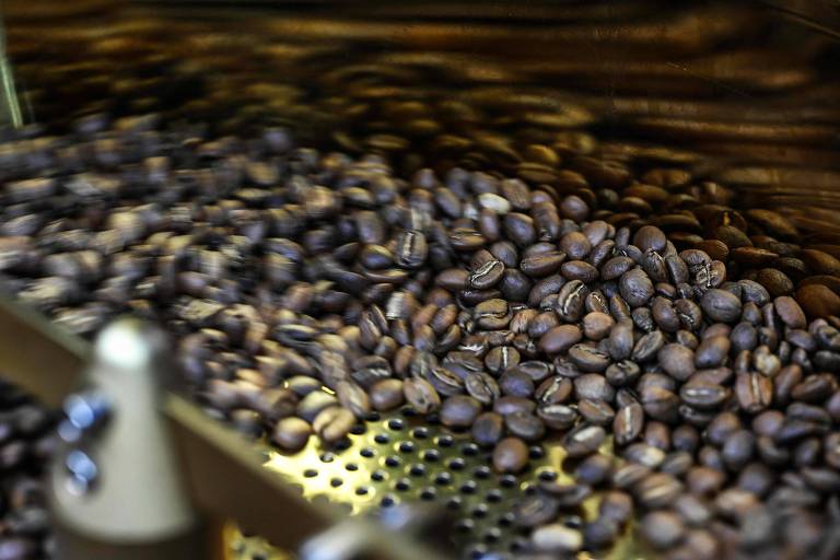 Indústria busca soluções para reduzir emissões de carbono na torra do café
