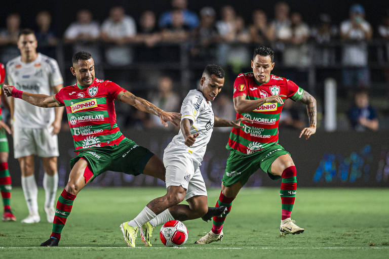 Santos vence Portuguesa nos pênaltis e pega Bragantino na semifinal do Paulista