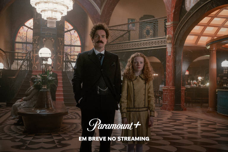 Cena da primeira temporada da série Um Cavalheiro em Moscou