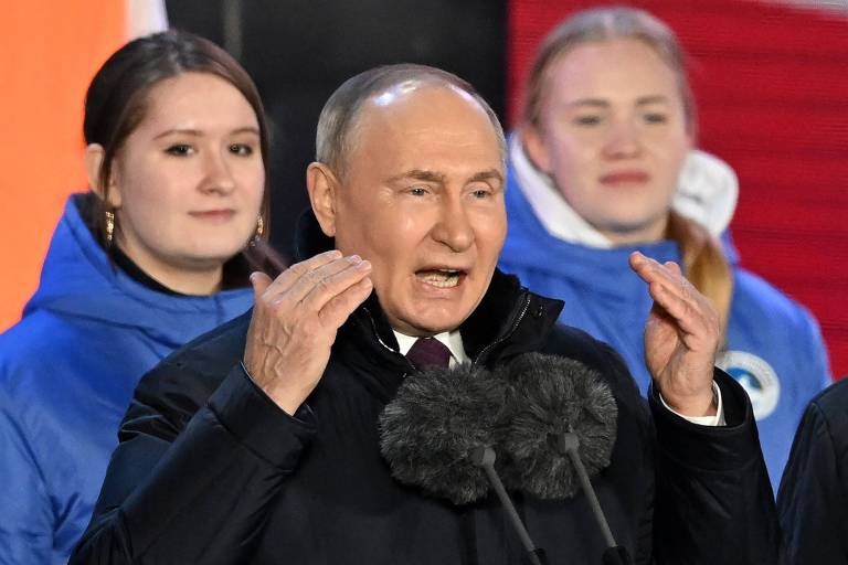 Em festa da vitória, Putin diz que região anexada da Ucrânia é parte da nova Rússia