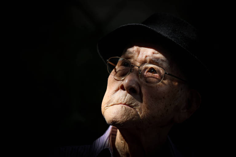 Retrato de Takashi Morita, sobrevivente da bomba de Hiroshima que mora em São Paulo