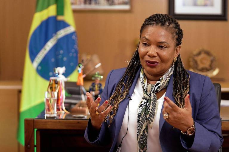 'Igrejas encontram espaço em vazios culturais', diz ministra Margareth Menezes