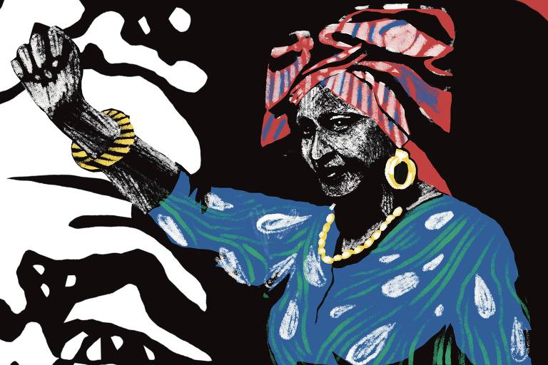 Na lateral esquerda da imagem temos Winnie Mandela, vestida em roupas coloridas e turbante com braço esticado e punho cerrado. Ao fundo um parte da bandeira da África do Sul com parte rosto de Nelson Mandela. 
