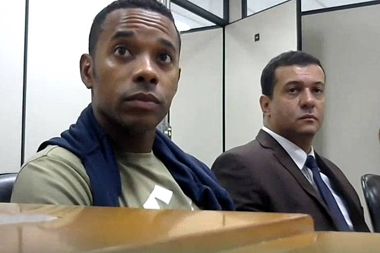 Robinho durante a audiência de custódia na sede da Justiça Federal em Santos