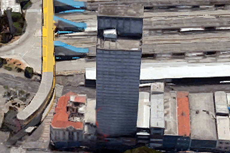 Apagão deixa carros presos em elevador de edifício-garagem na 25 de Março, em SP