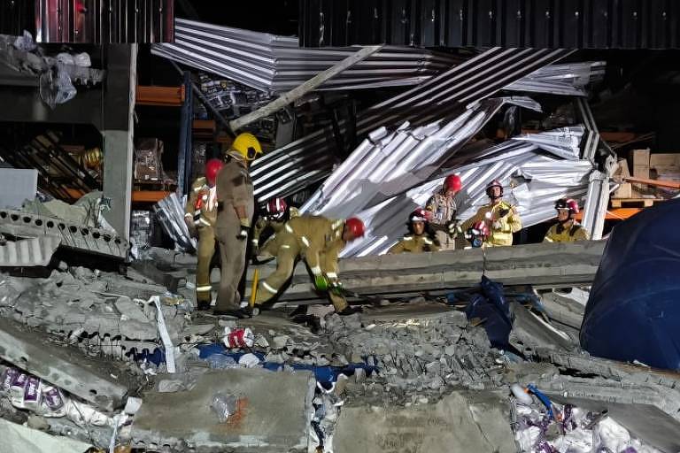 Teto de supermercado desabou em cima de clientes em Pontal do Paraná na noite de sexta-feira (22)
