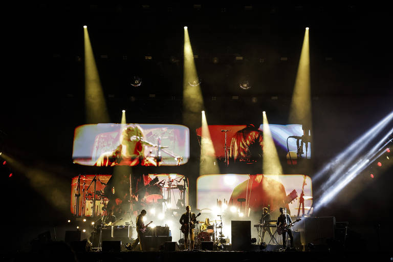 Veja fotos do show da banda Kings of Leon no Lollapalooza
