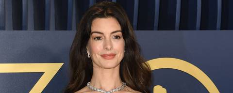 US actress Anne Hathaway arrives for the 30th Annual Screen Actors Guild awards at the Shrine Auditorium in Los Angeles, February 24, 2024. (Photo by VALERIE MACON / AFP)
