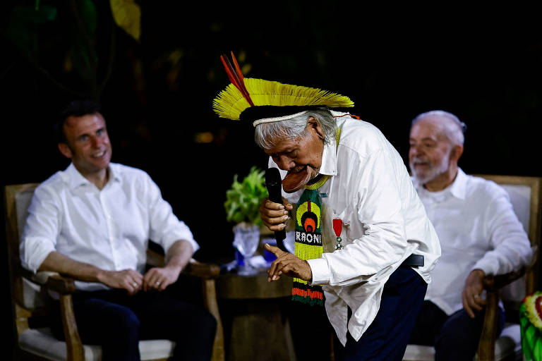 Em seu discurso de agradecimento pela medalha, Raoni pediu que Lula não apoie a construção da ferrovia Ferrogrão