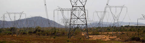 Linhas de transmissão de energia da hidrelétrica de Guri, na Venezuela ORG XMIT: VEN08