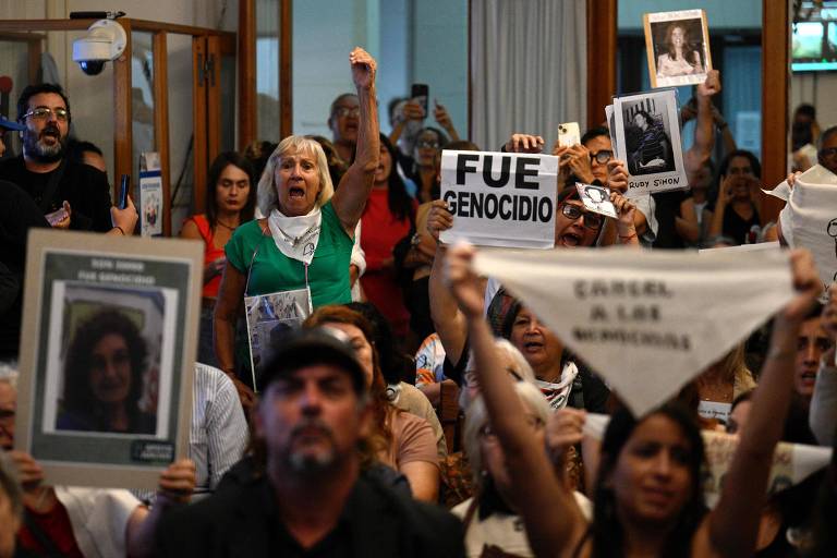 Justiça da Argentina condena 10 ex-agentes da ditadura a prisão perpétua