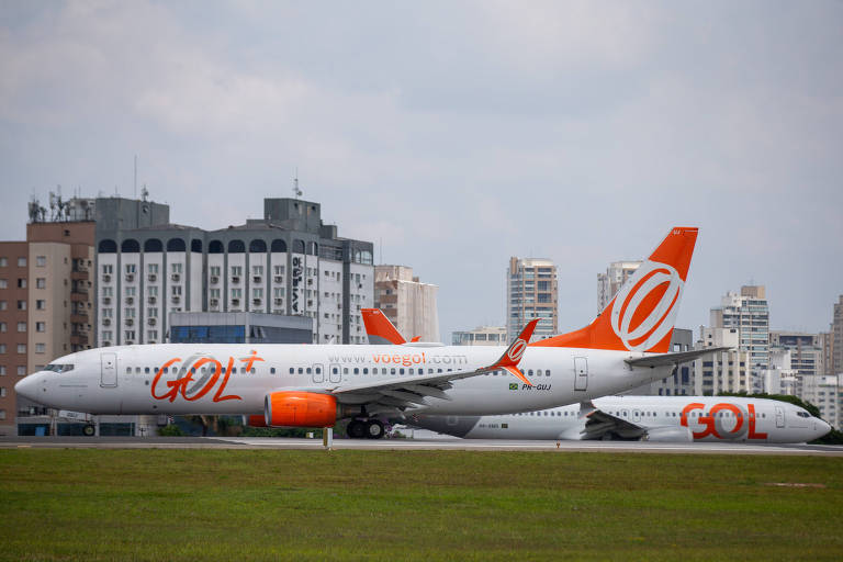 Avião da Gol em pista do aeroporto de Congonhas, em São Paulo