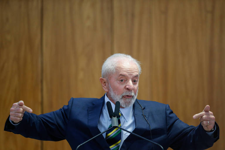 Lula pelega quando cuida da questão militar